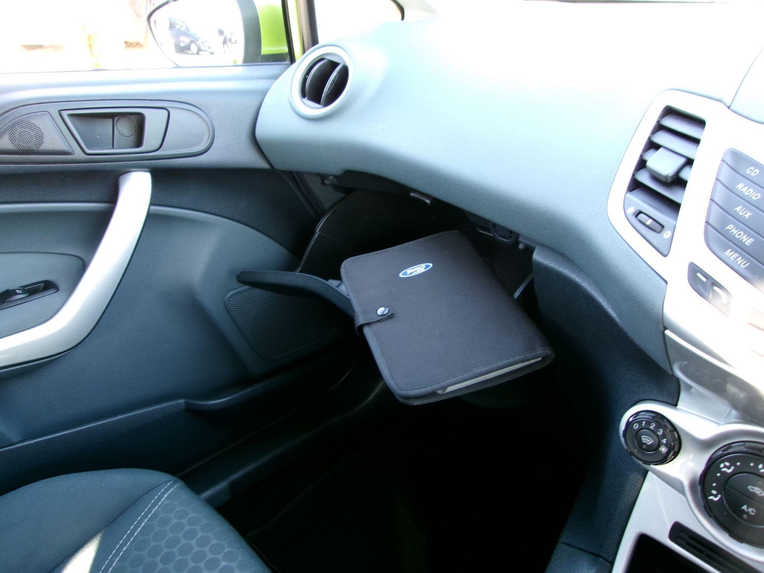 Used Ford Fiesta 2010 for sale - 77769210: Photo 43