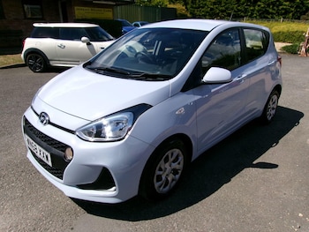 Used Hyundai i10 2018 for sale - 75857932: Photo