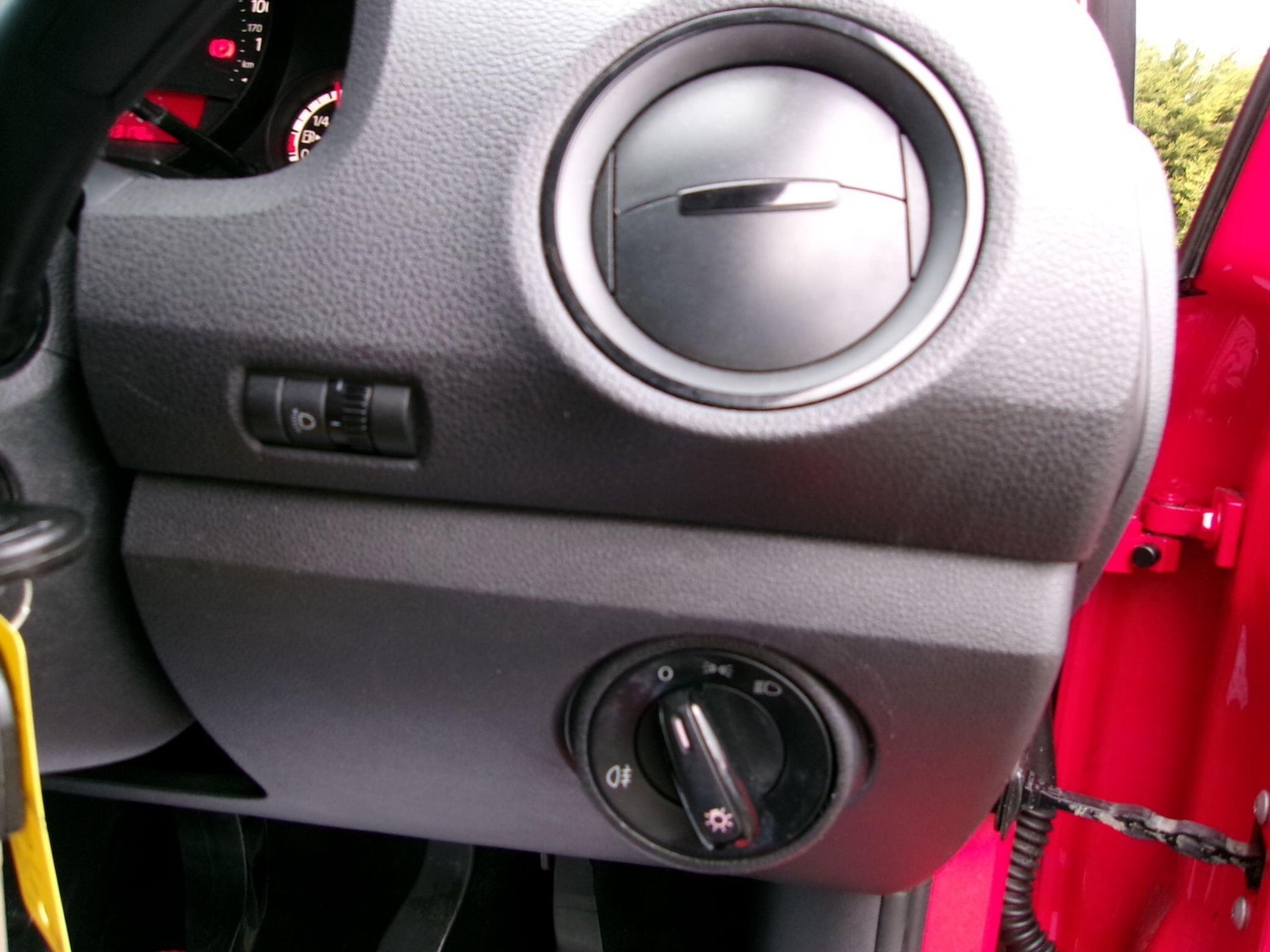 Used Volkswagen up! 2015 for sale - 77646560: Photo 15