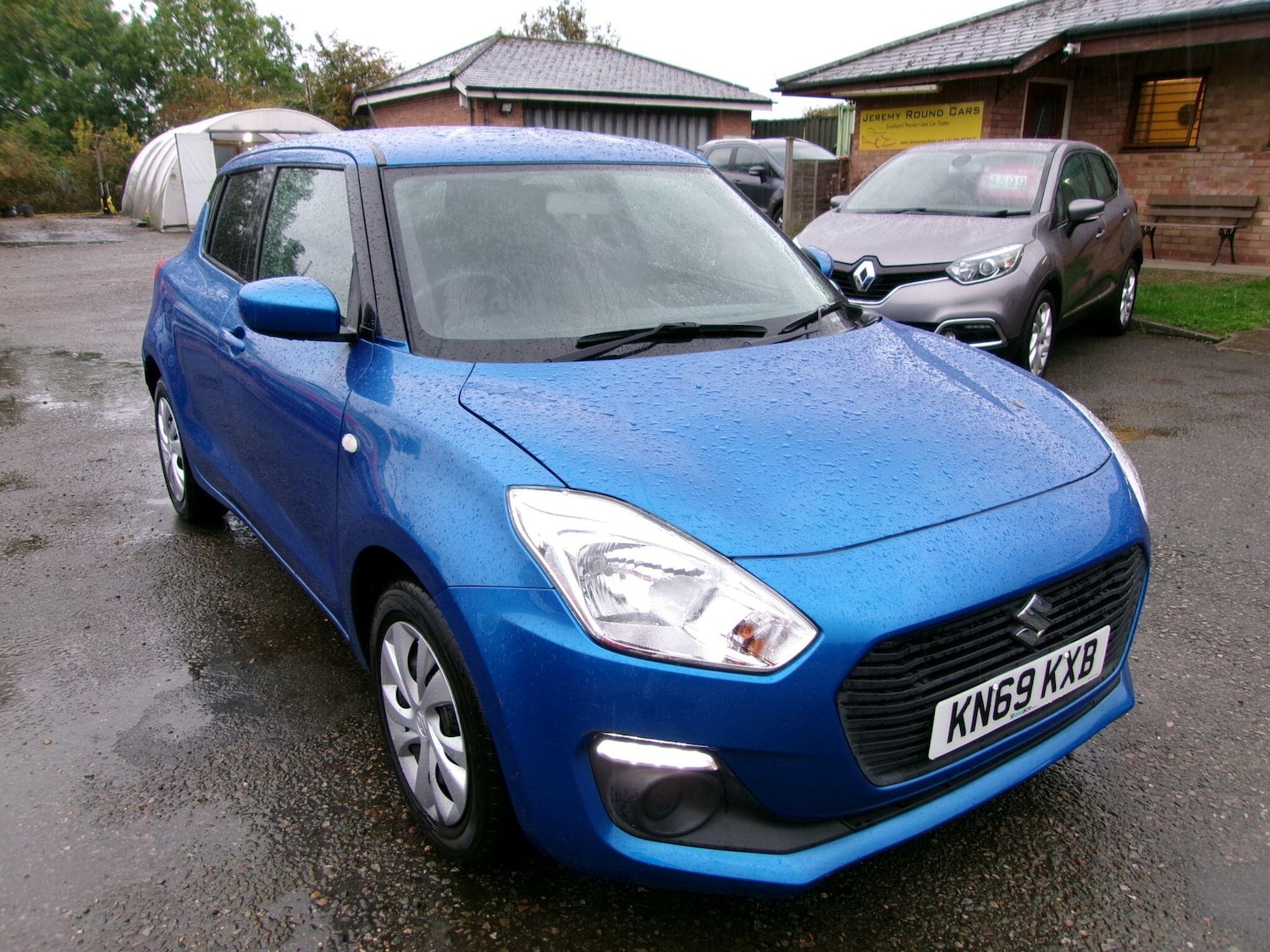 Used Suzuki Swift 2019 for sale - 76166835: Photo 1
