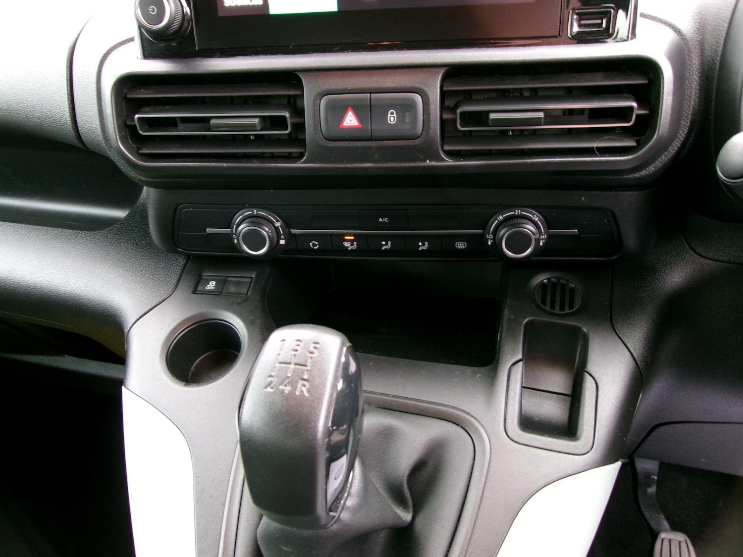 Used Citroen Berlingo 2020 for sale - 77626101: Photo 14