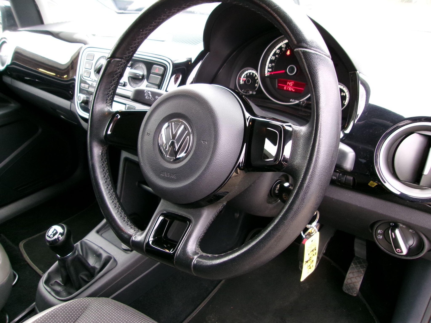 Used Volkswagen up! 2012 for sale - 76326706: Photo 28