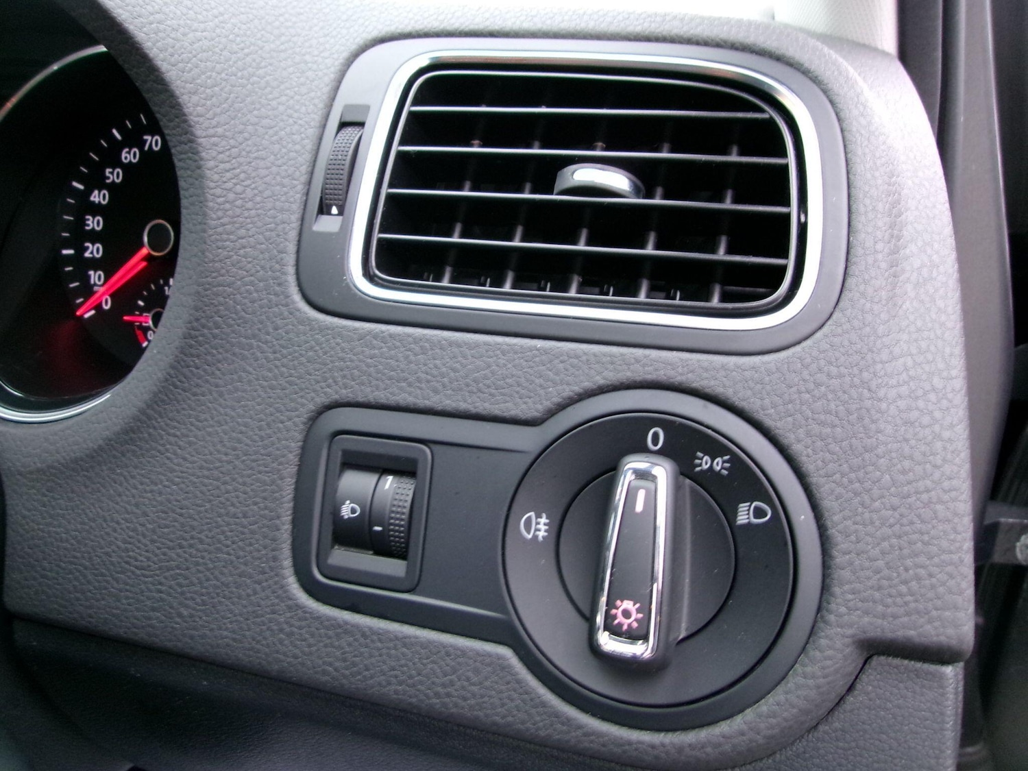 Used Volkswagen Polo 2014 for sale - 77456297: Photo 15