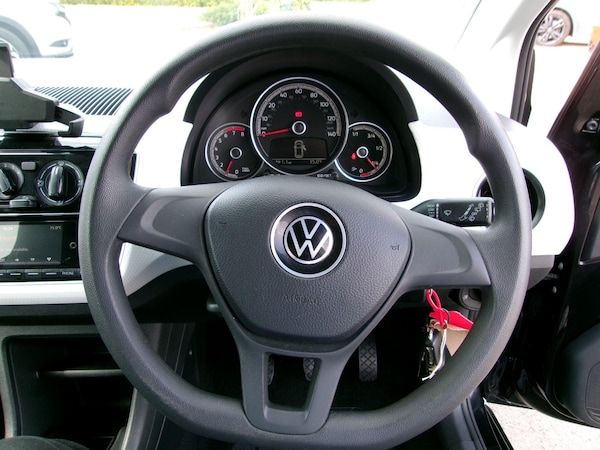 Used Volkswagen up! 2021 for sale - 74861253: Photo 32
