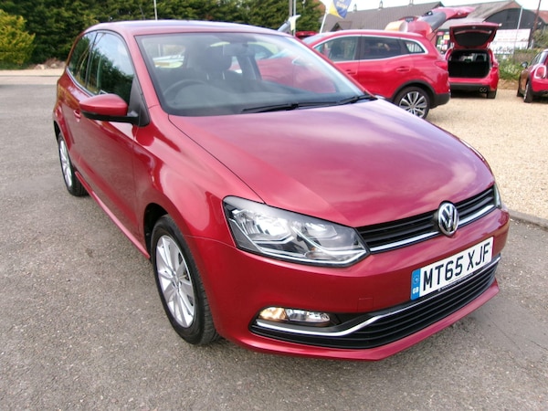Used Volkswagen Polo 2015 for sale - 75154455: Photo 1
