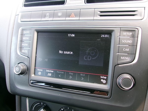 Used Volkswagen Polo 2015 for sale - 75154455: Photo 32