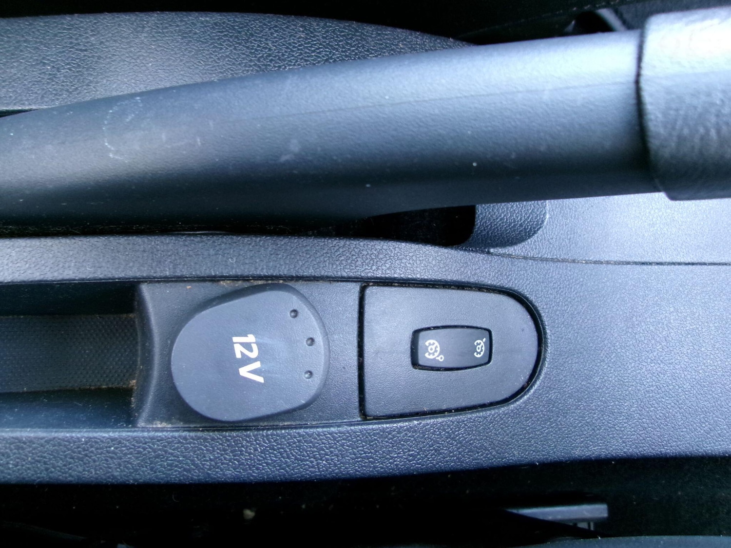 Used Renault Clio 2011 for sale - 76175035: Photo 16