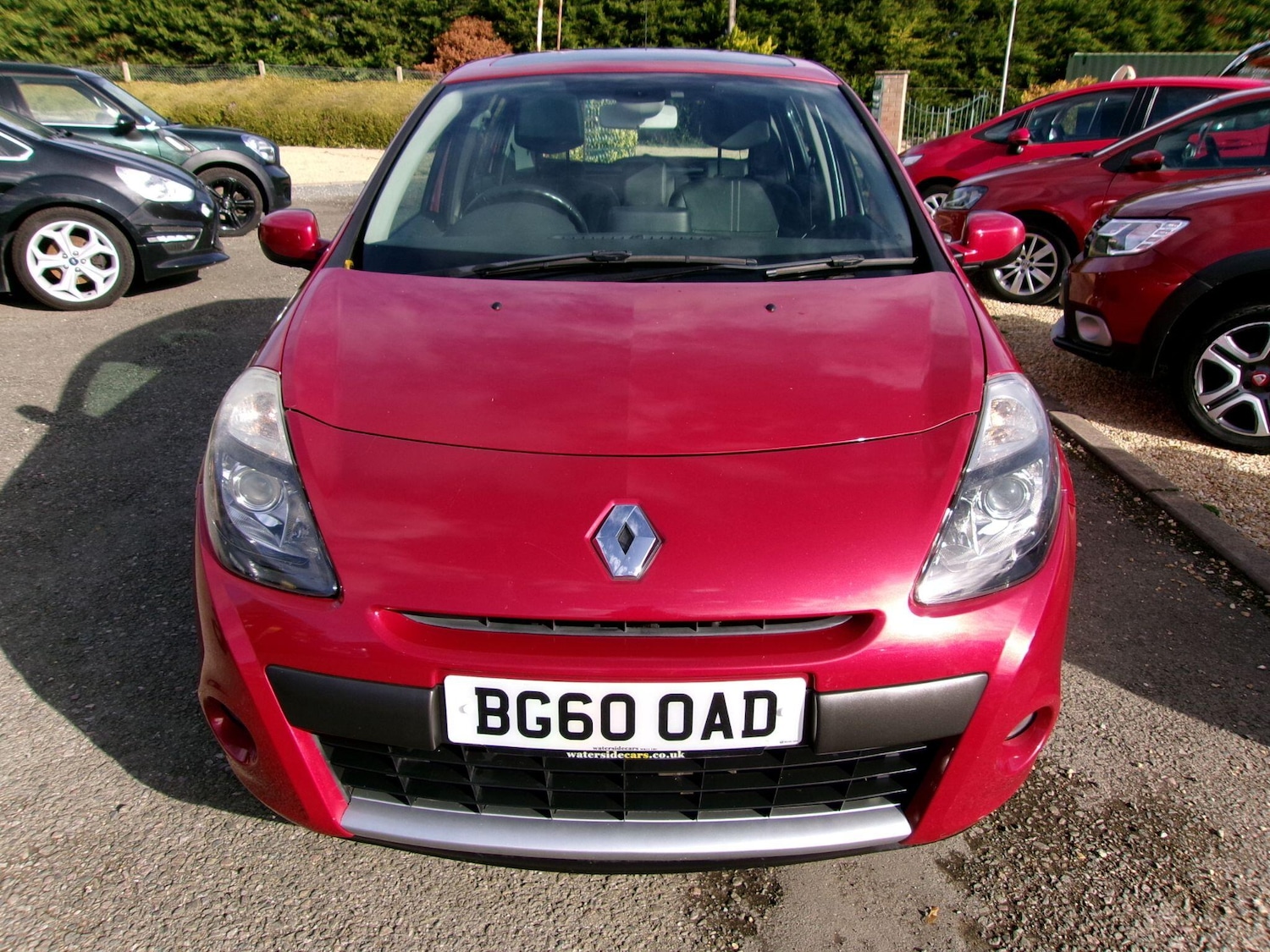 Used Renault Clio 2011 for sale - 76175035: Photo 2