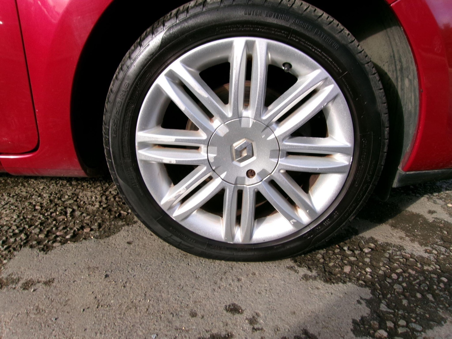 Used Renault Clio 2011 for sale - 76175035: Photo 25