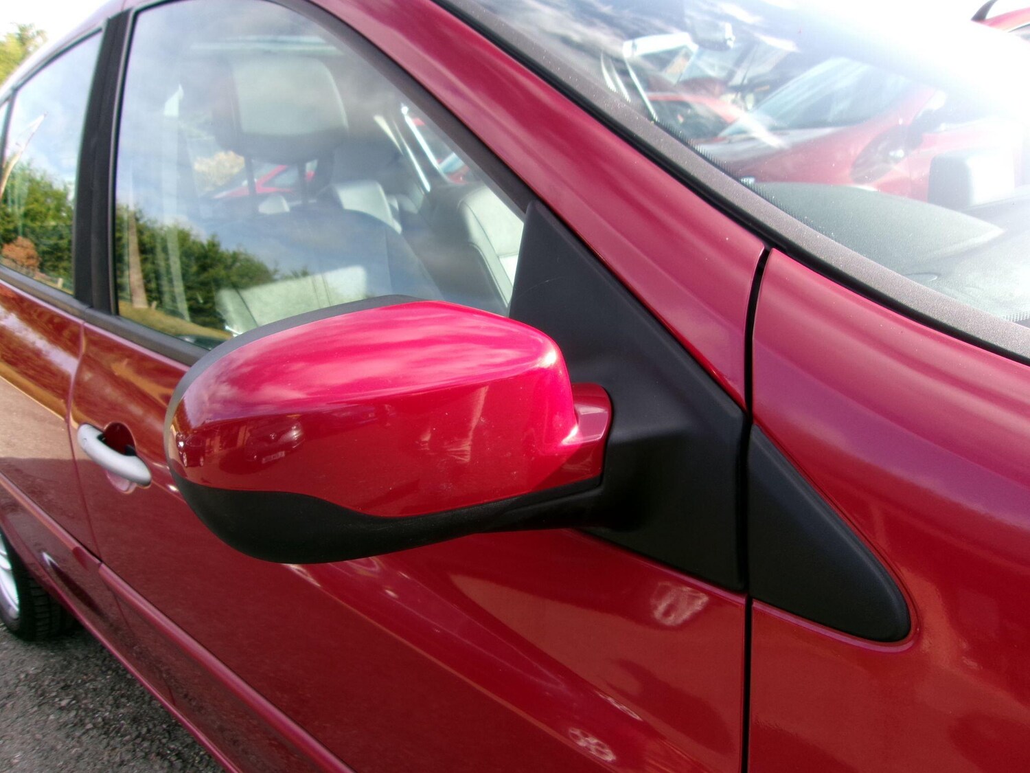 Used Renault Clio 2011 for sale - 76175035: Photo 30