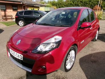 Used Renault Clio 2011 for sale - 76175035: Photo