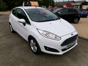 2015 (15) - 1.25 82 Zetec 3dr
