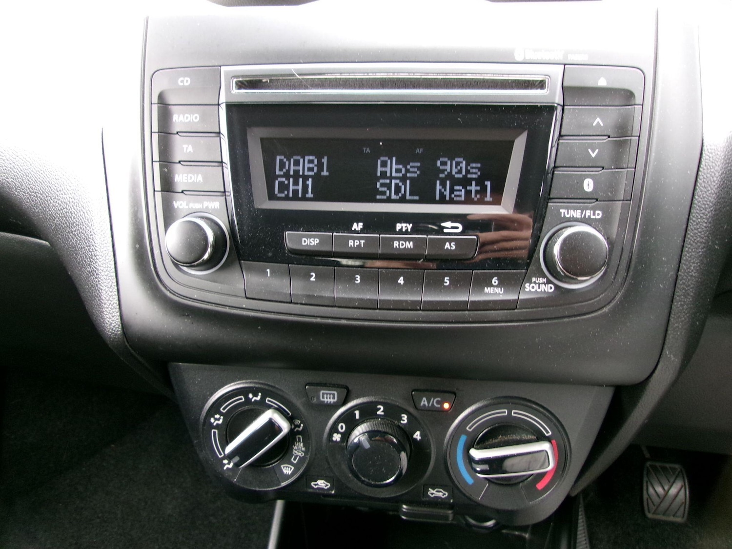 Used Suzuki Swift 2019 for sale - 76991759: Photo 28