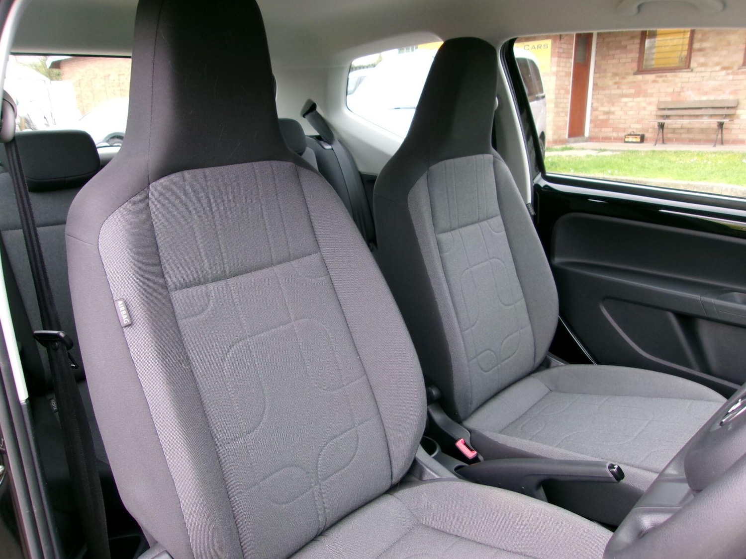 Used Volkswagen up! 2014 for sale - 78101342: Photo 10