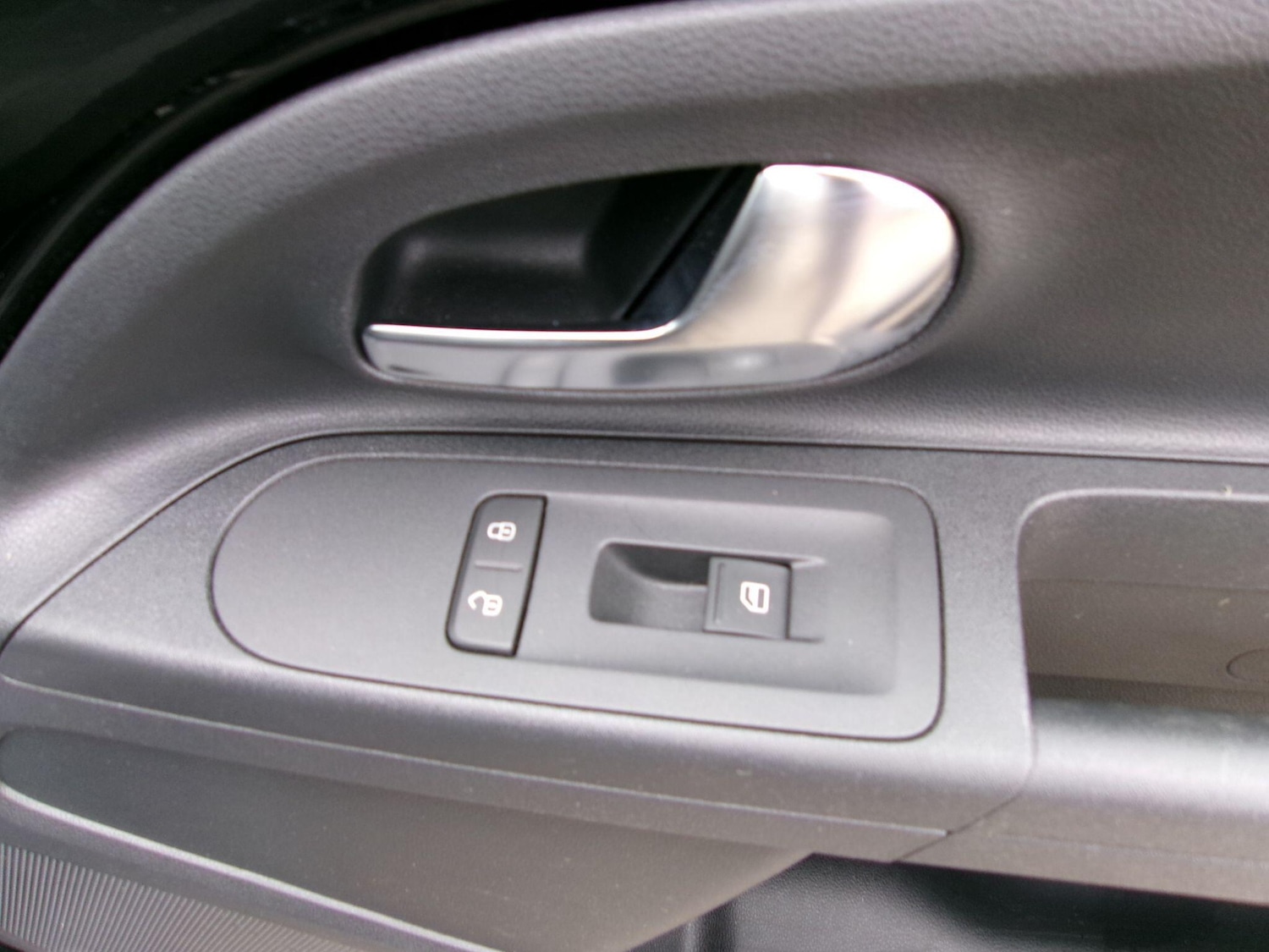 Used Volkswagen up! 2014 for sale - 78101342: Photo 12