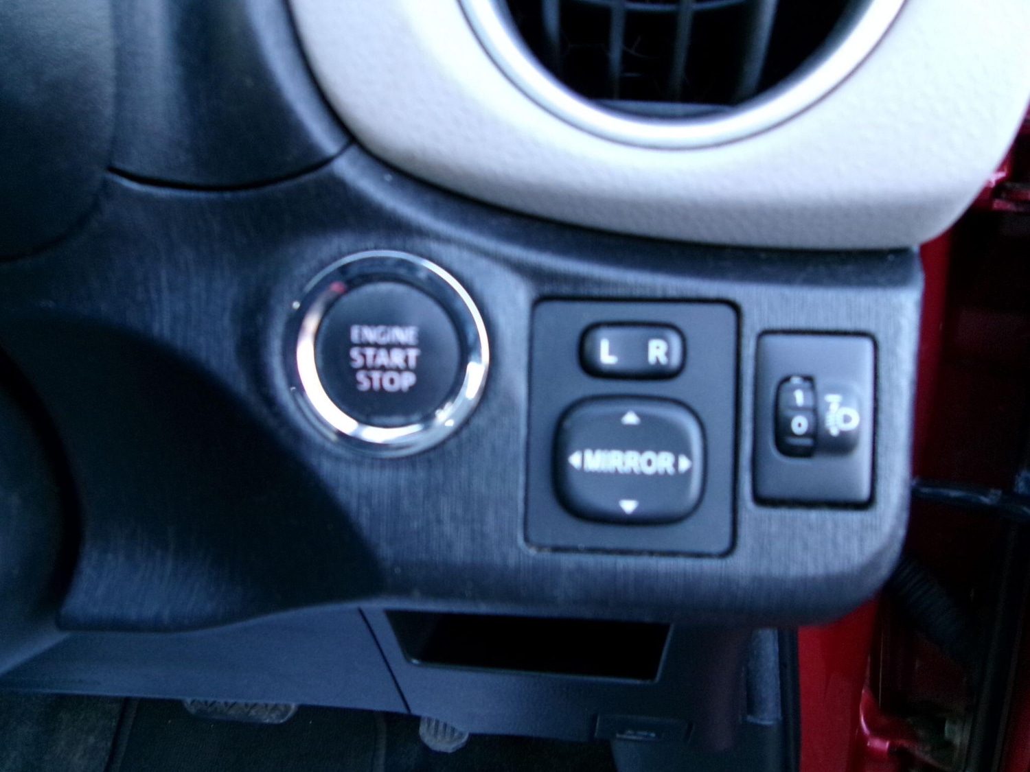 Used Toyota Yaris 2012 for sale - 77882223: Photo 20