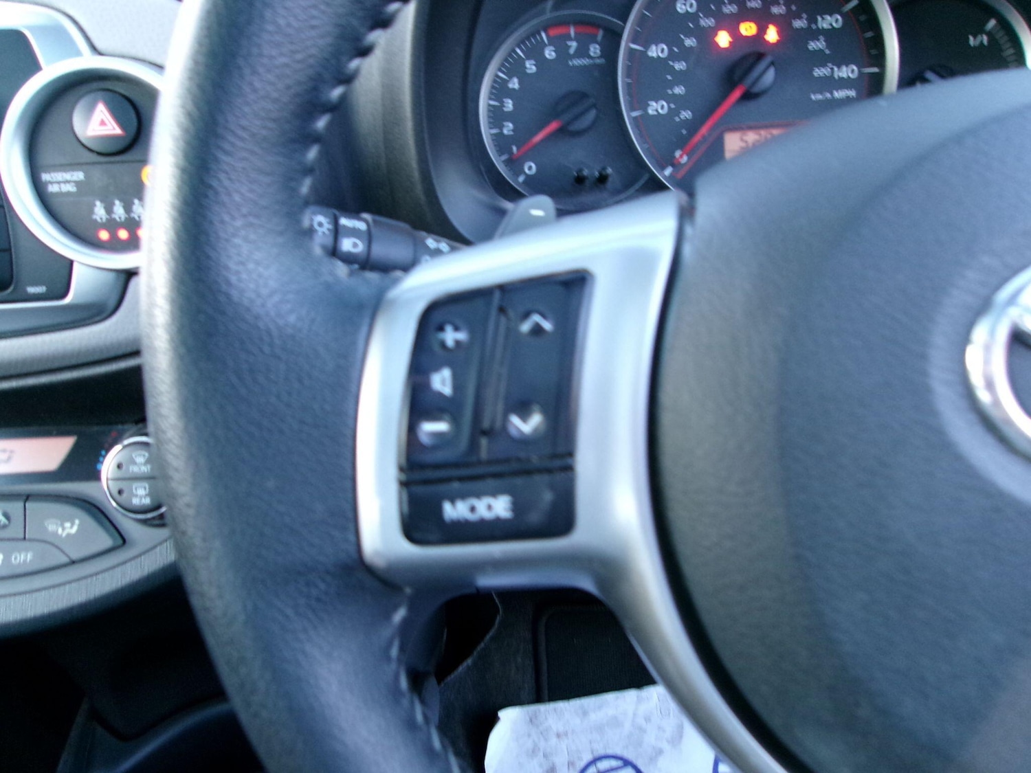 Used Toyota Yaris 2012 for sale - 77882223: Photo 22