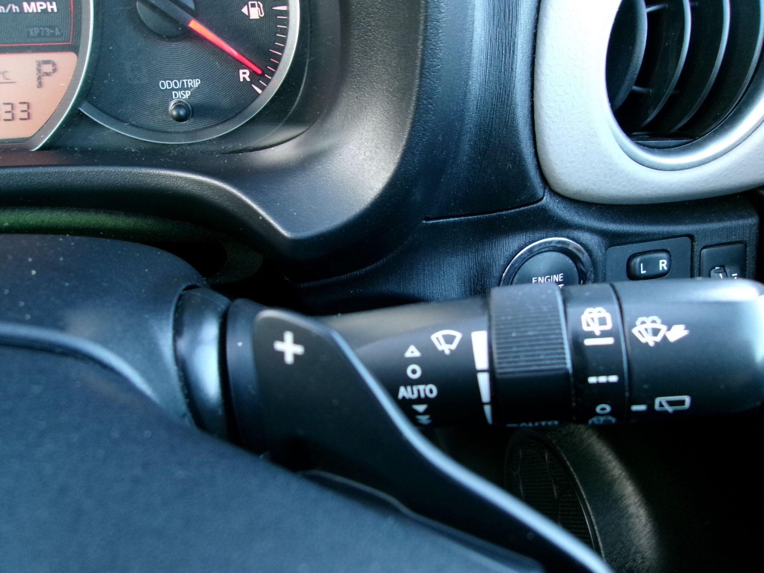 Used Toyota Yaris 2012 for sale - 77882223: Photo 25