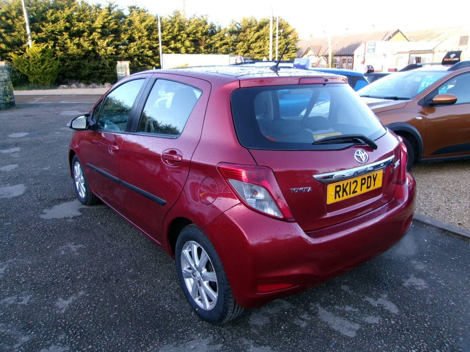 Used Toyota Yaris 2012 for sale - 77882223: Photo 4