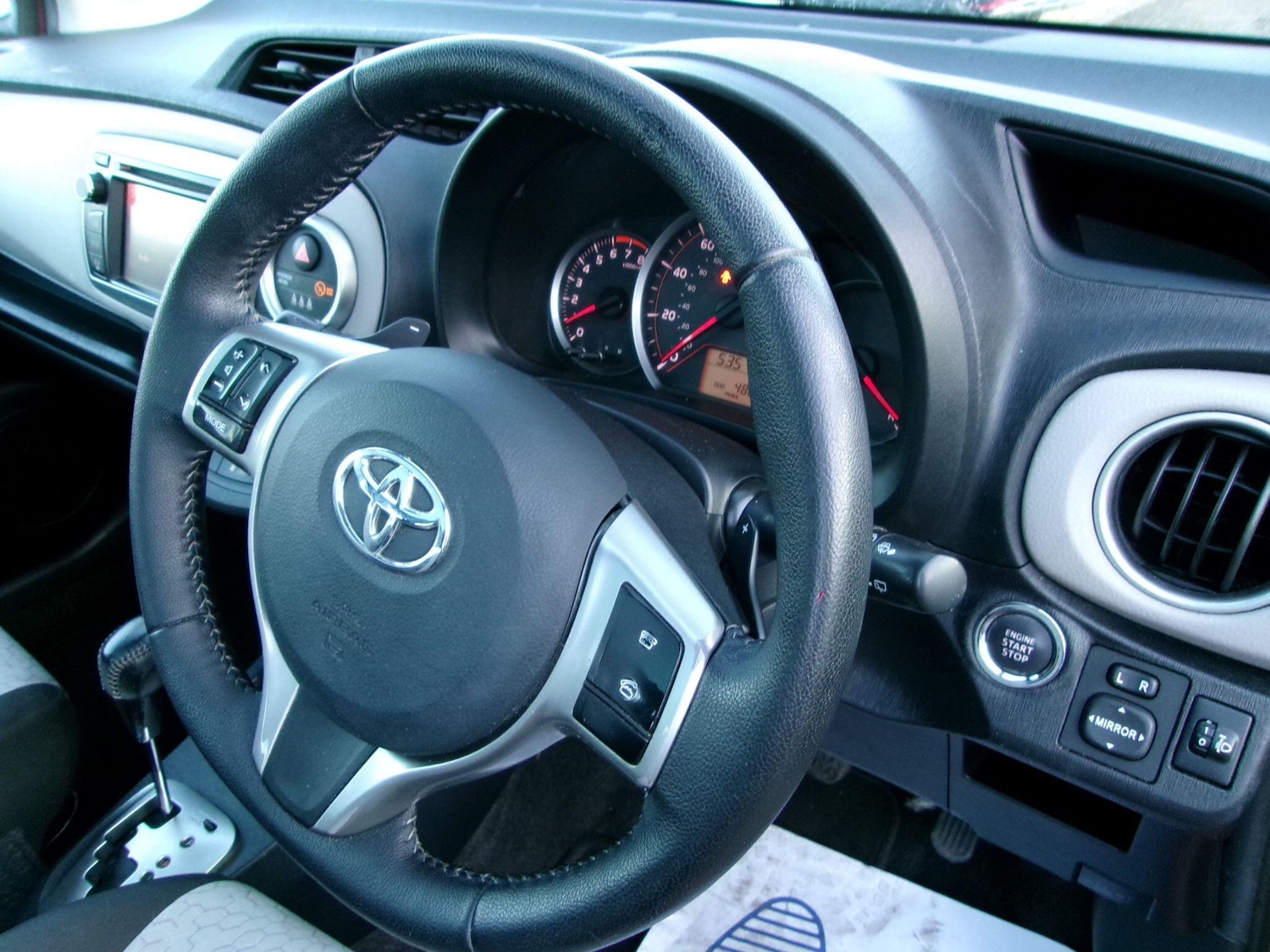 Used Toyota Yaris 2012 for sale - 77882223: Photo 46