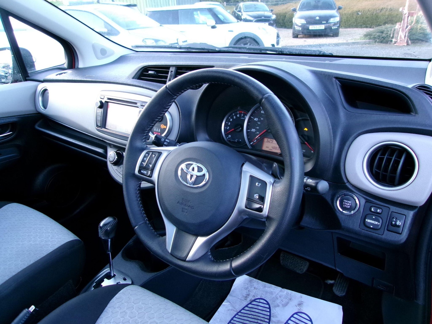 Used Toyota Yaris 2012 for sale - 77882223: Photo 59