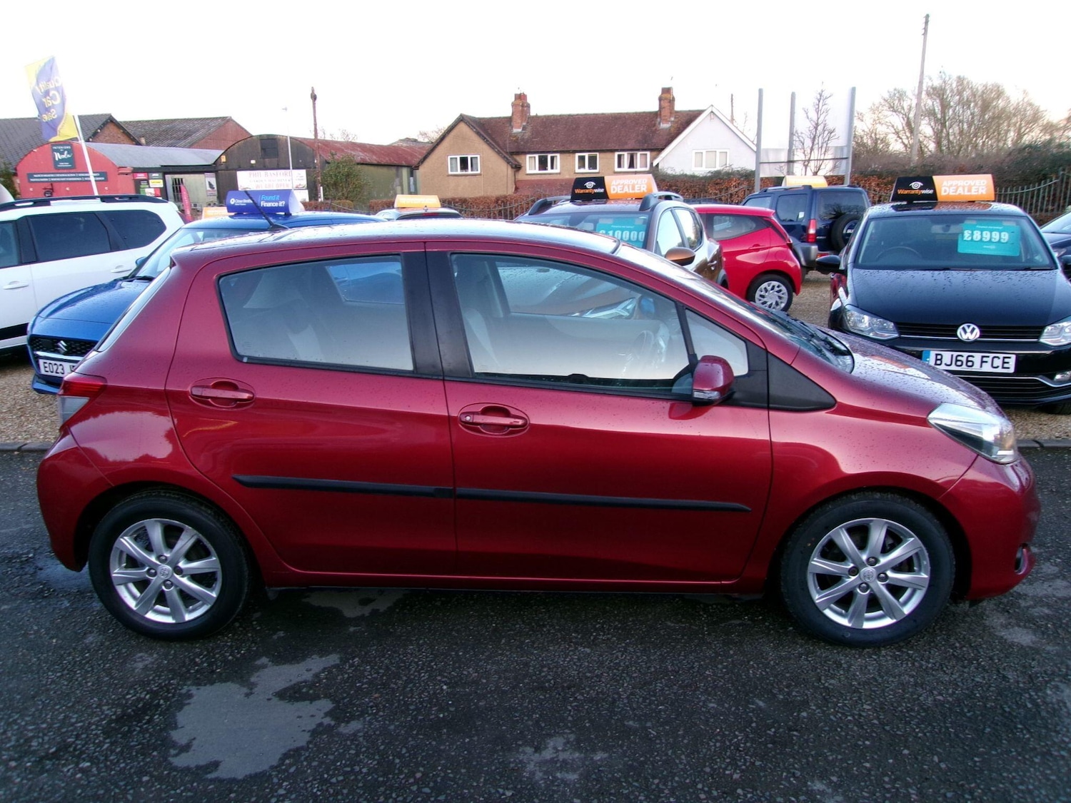 Used Toyota Yaris 2012 for sale - 77882223: Photo 9