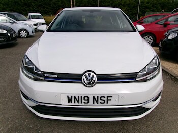Used Volkswagen Golf 2019 for sale - 75940935: Photo