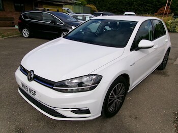 Used Volkswagen Golf 2019 for sale - 75940935: Photo