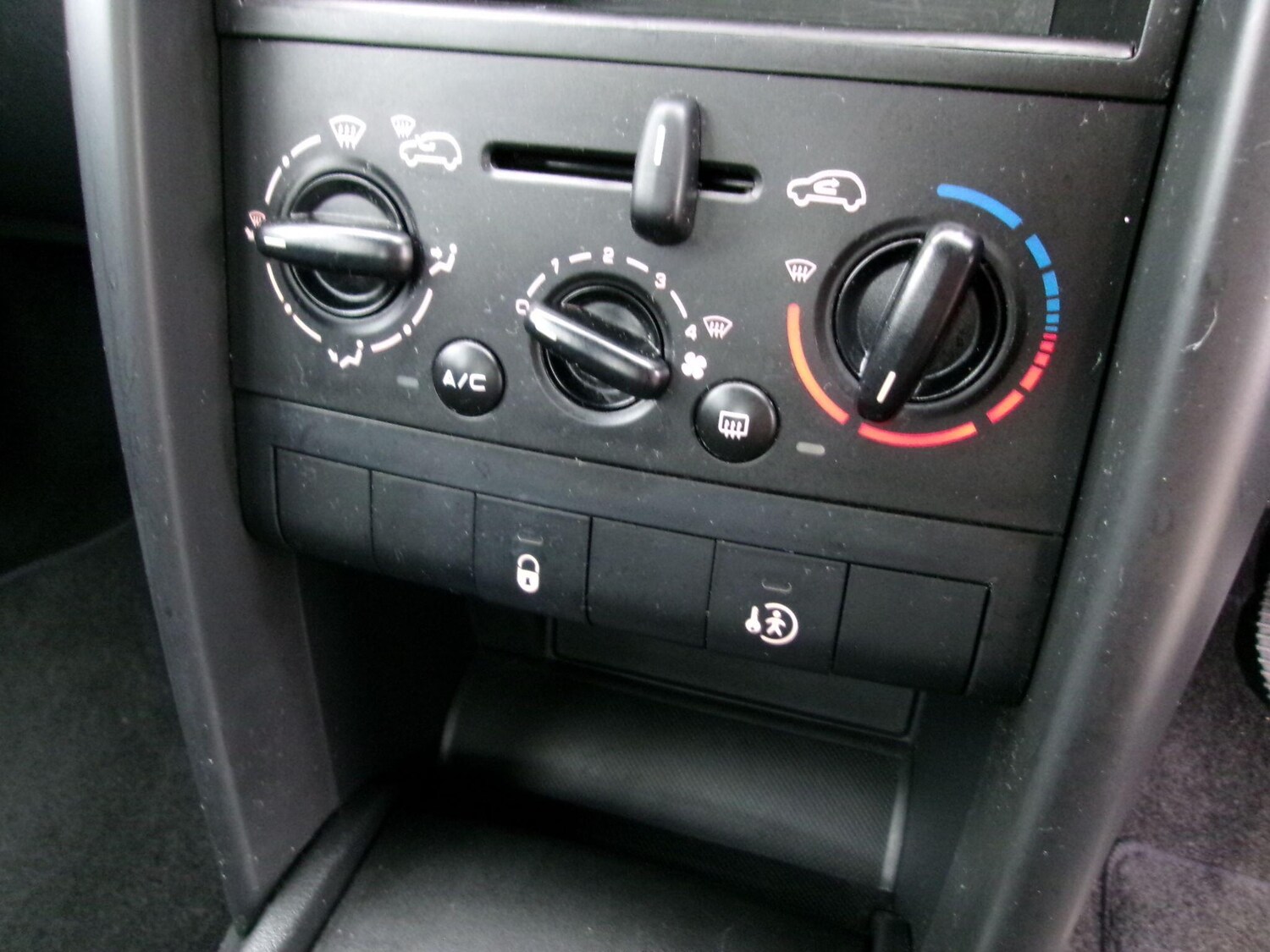 Used Peugeot 207 2006 for sale - 76561112: Photo 16