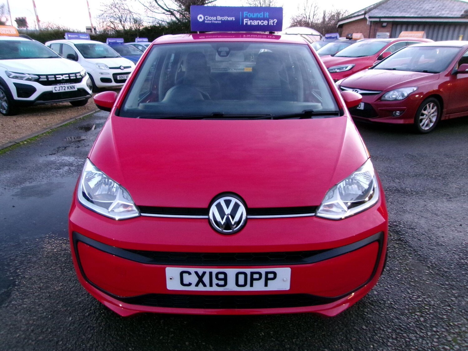 Used Volkswagen up! 2019 for sale - 76765265: Photo 2