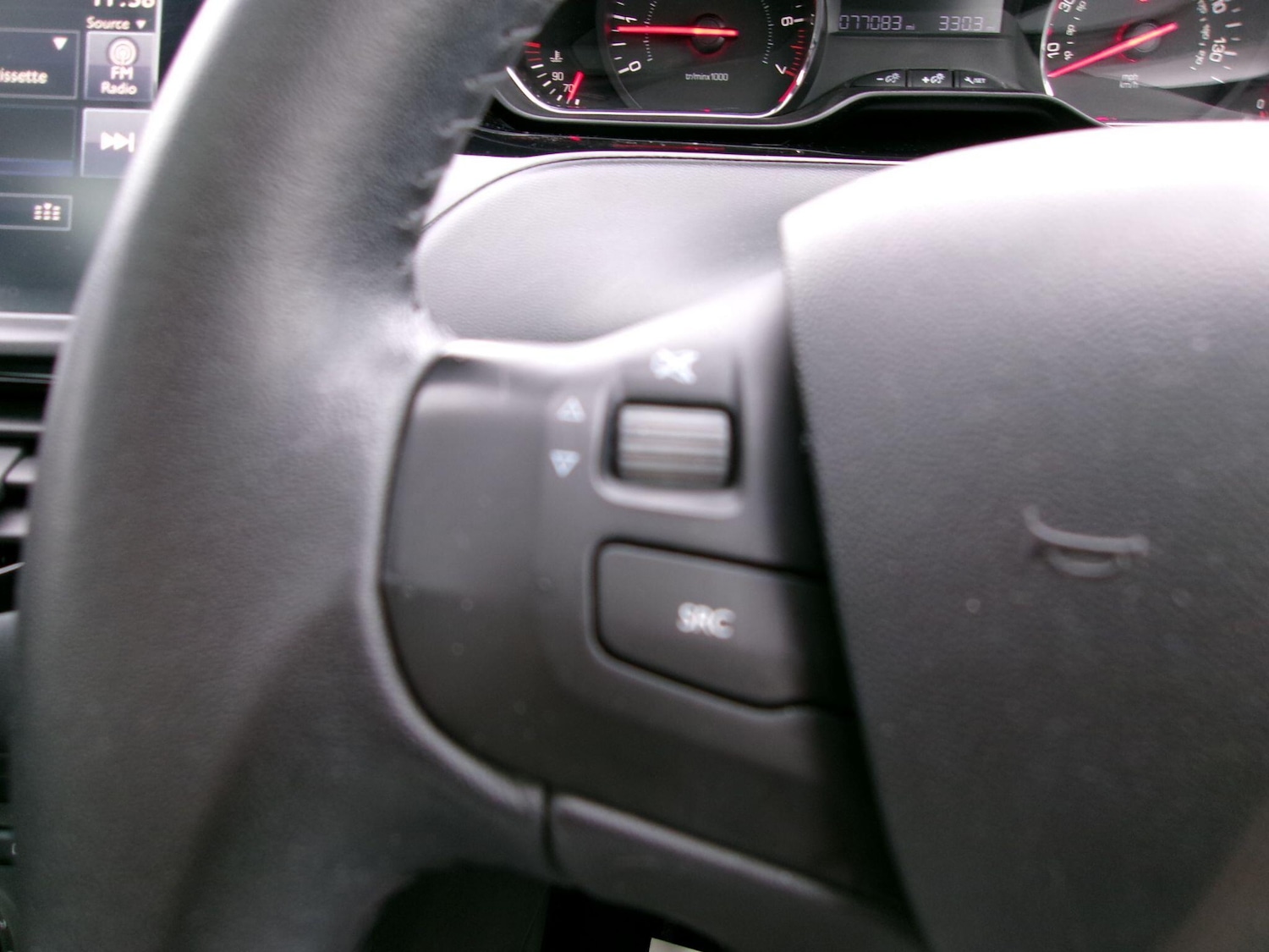 Used Peugeot 208 2015 for sale - 76424674: Photo 20