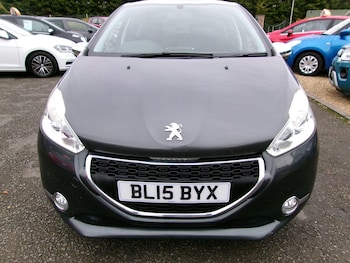Used Peugeot 208 2015 for sale - 76424674: Photo