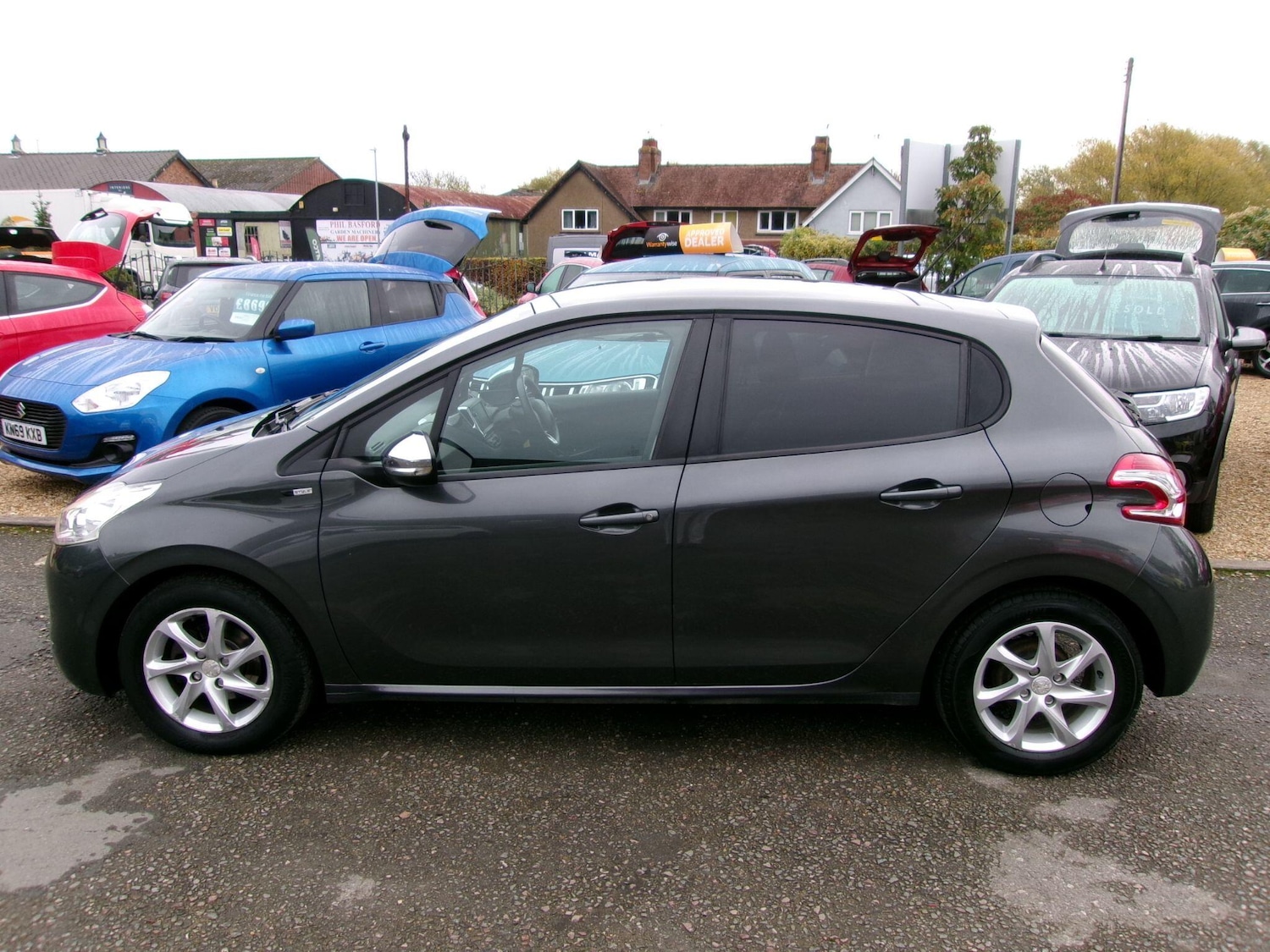 Used Peugeot 208 2015 for sale - 76424674: Photo 5