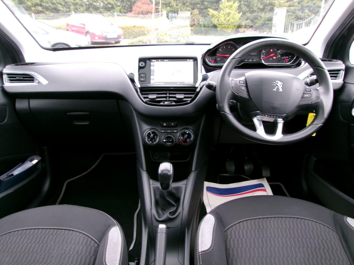 Used Peugeot 208 2015 for sale - 76424674: Photo 9