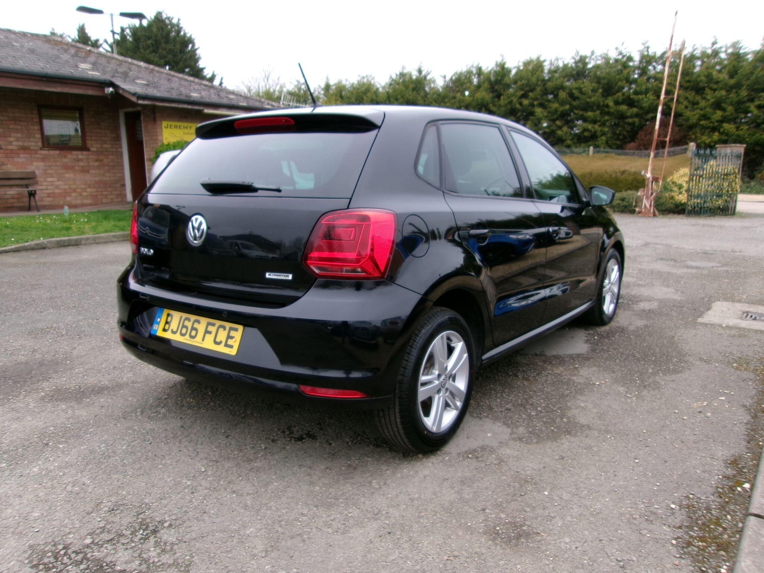 Used Volkswagen Polo for sale - 77807932: Photo 2
