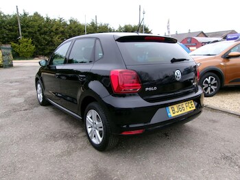 Used Volkswagen Polo 2016 for sale - 77807932: Photo