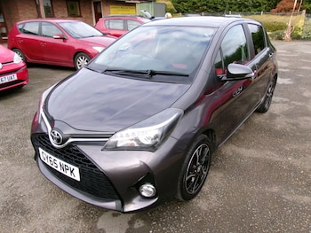 Used Toyota Yaris 2015 for sale - 76499235: Photo