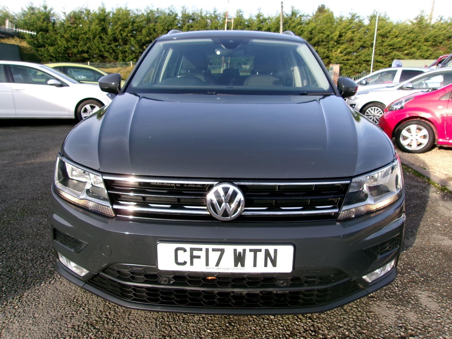 Used Volkswagen Tiguan 2017 for sale - 76572604: Photo 2