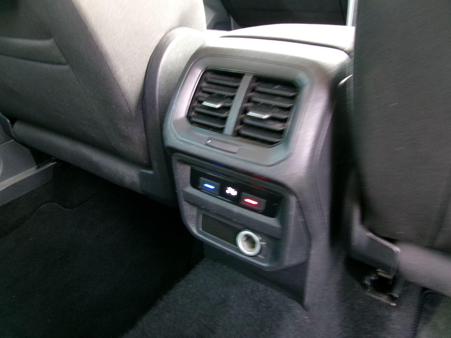 Used Volkswagen Tiguan 2017 for sale - 76572604: Photo 32