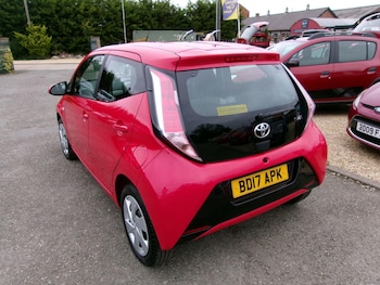 Used Toyota AYGO 2017 for sale - 76238673: Photo