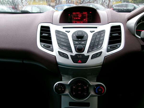 Used Ford Fiesta 2009 for sale - 76166725: Photo 32