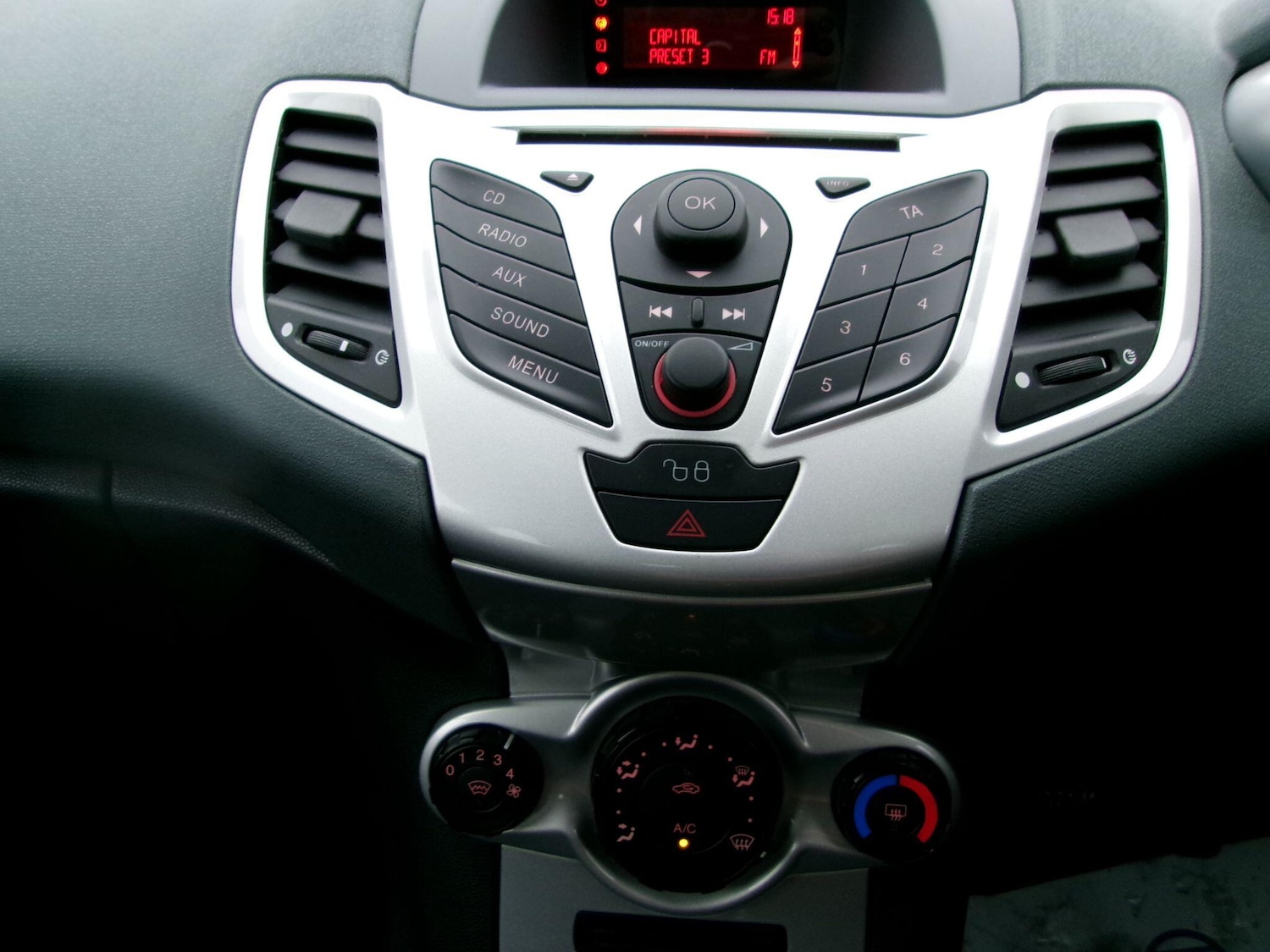 Used Ford Fiesta 2008 for sale - 77454872: Photo 38