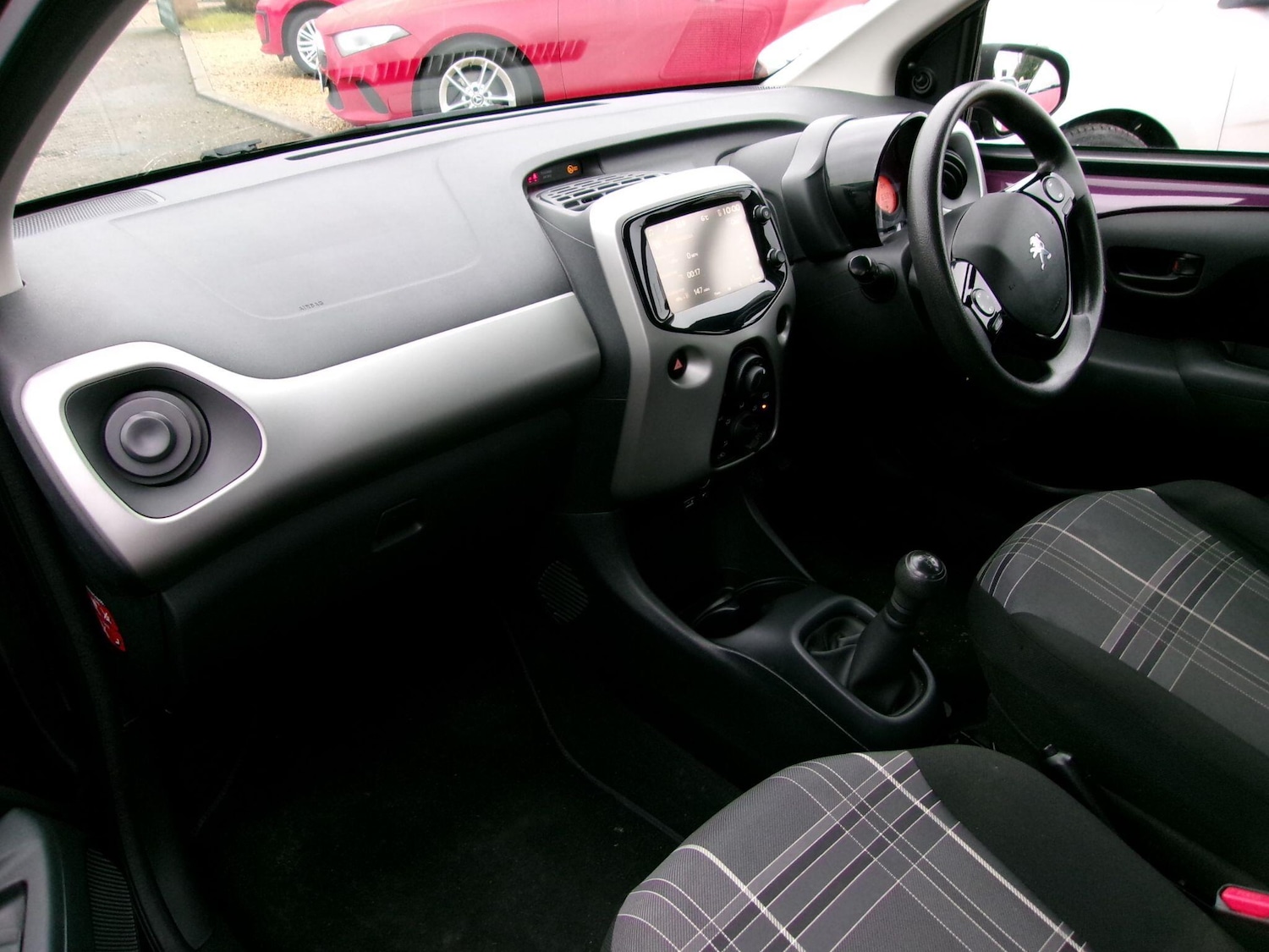 Used Peugeot 108 2017 for sale - 77215491: Photo 10