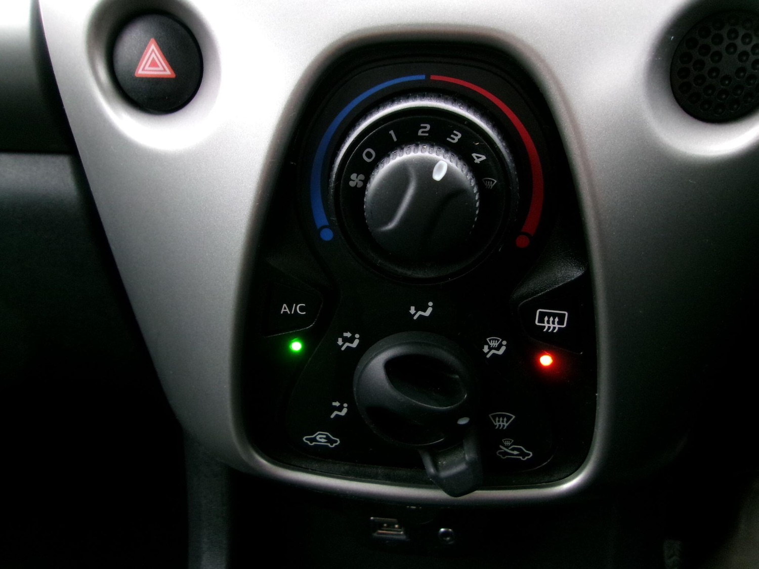 Used Peugeot 108 2017 for sale - 77215491: Photo 15