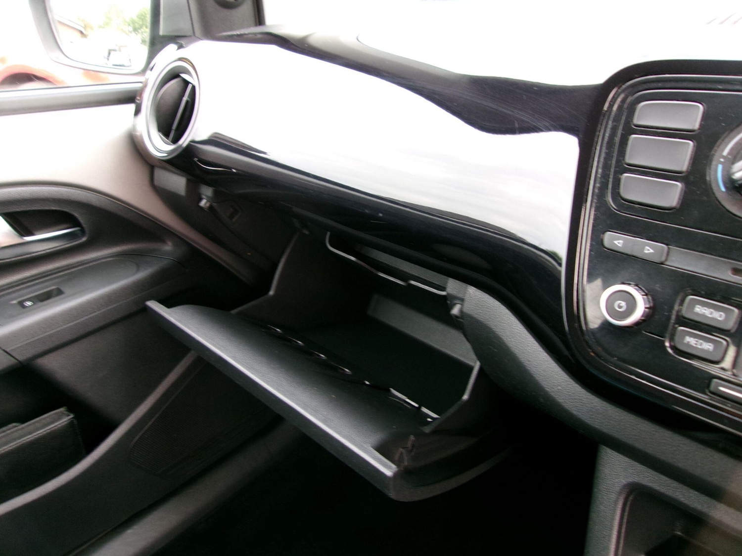 Used Volkswagen up! 2015 for sale - 76152325: Photo 9