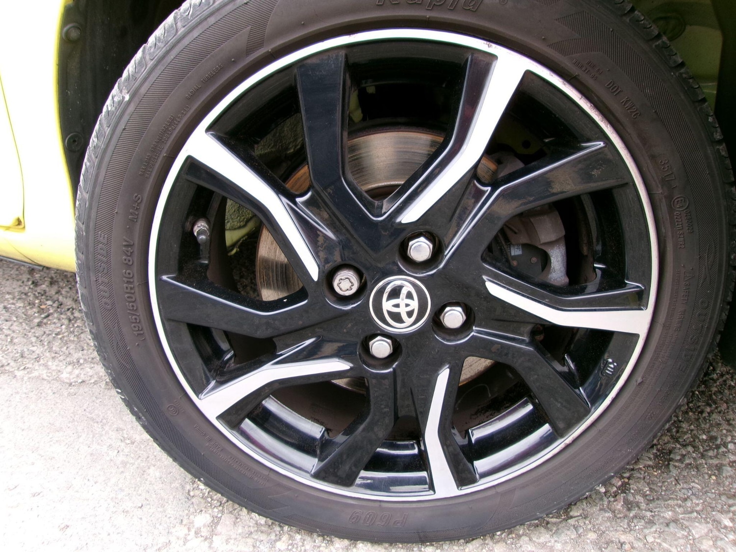 Used Toyota Yaris 2018 for sale - 76398841: Photo 22