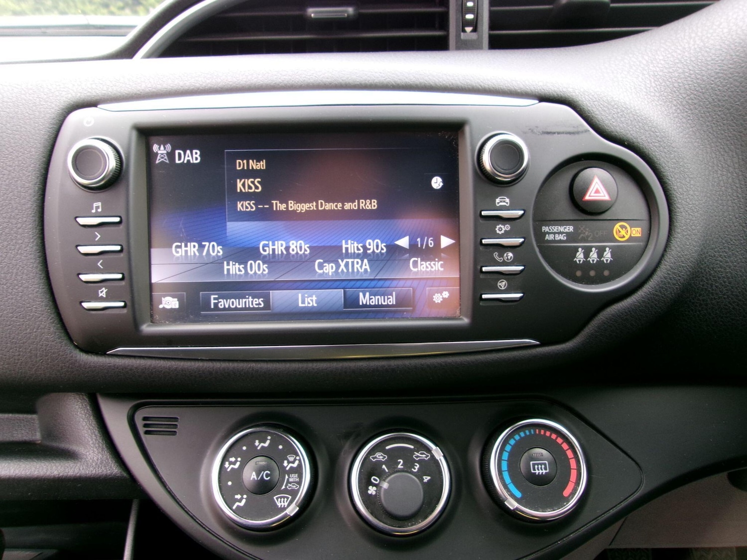 Used Toyota Yaris 2018 for sale - 76398841: Photo 24