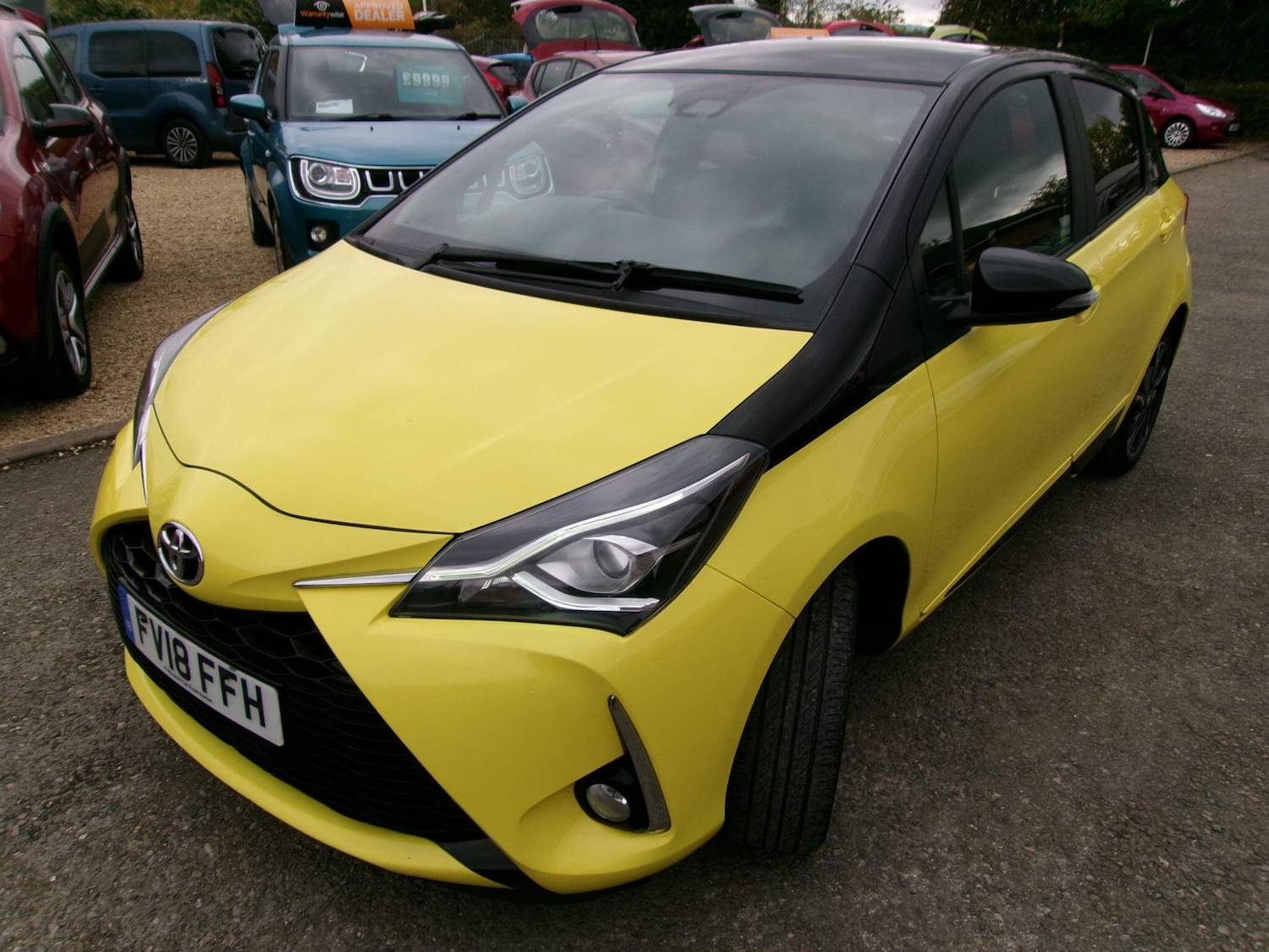 Used Toyota Yaris 2018 for sale - 76398841: Photo 3