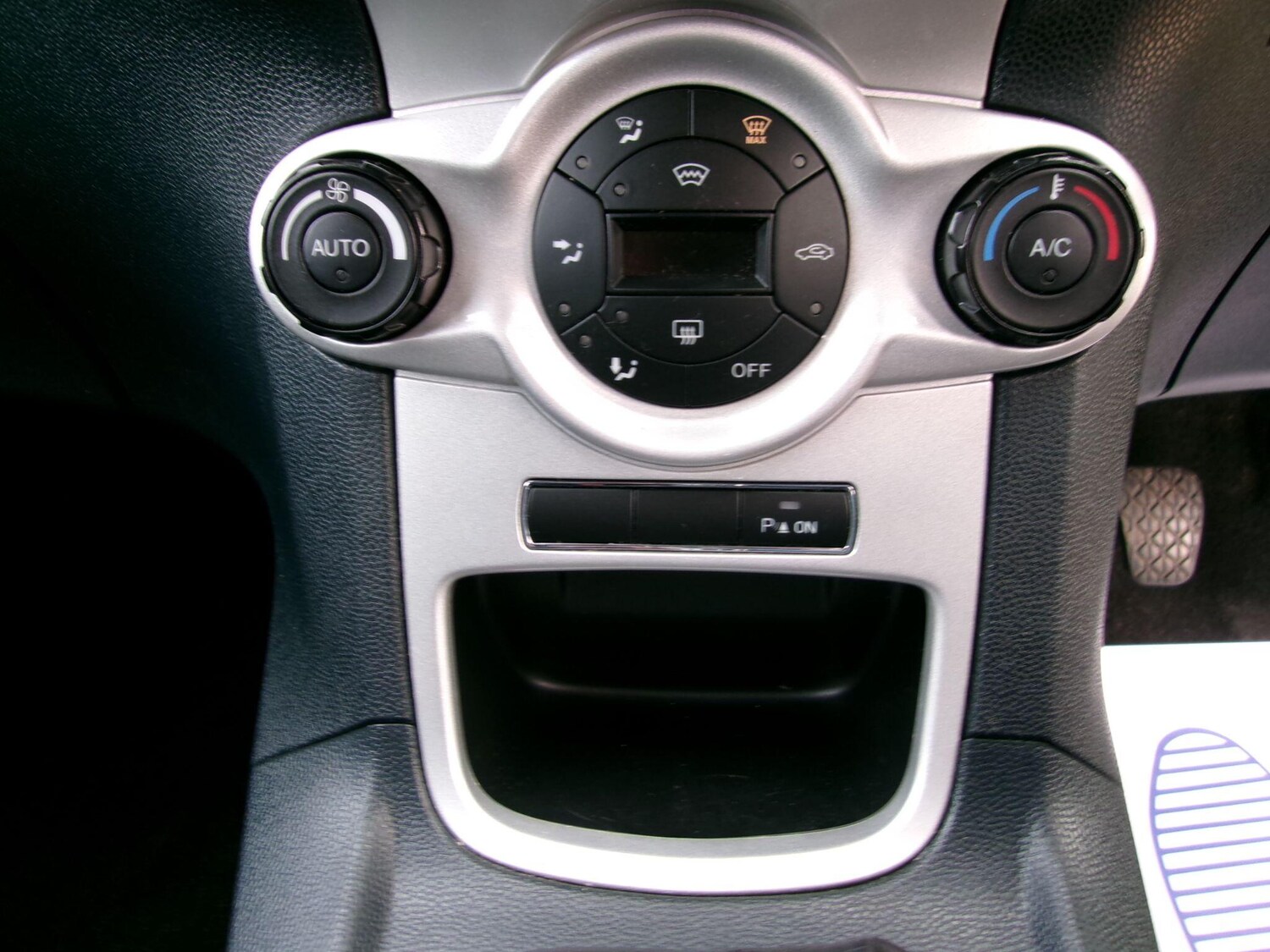 Used Ford Fiesta 2011 for sale - 78085853: Photo 12