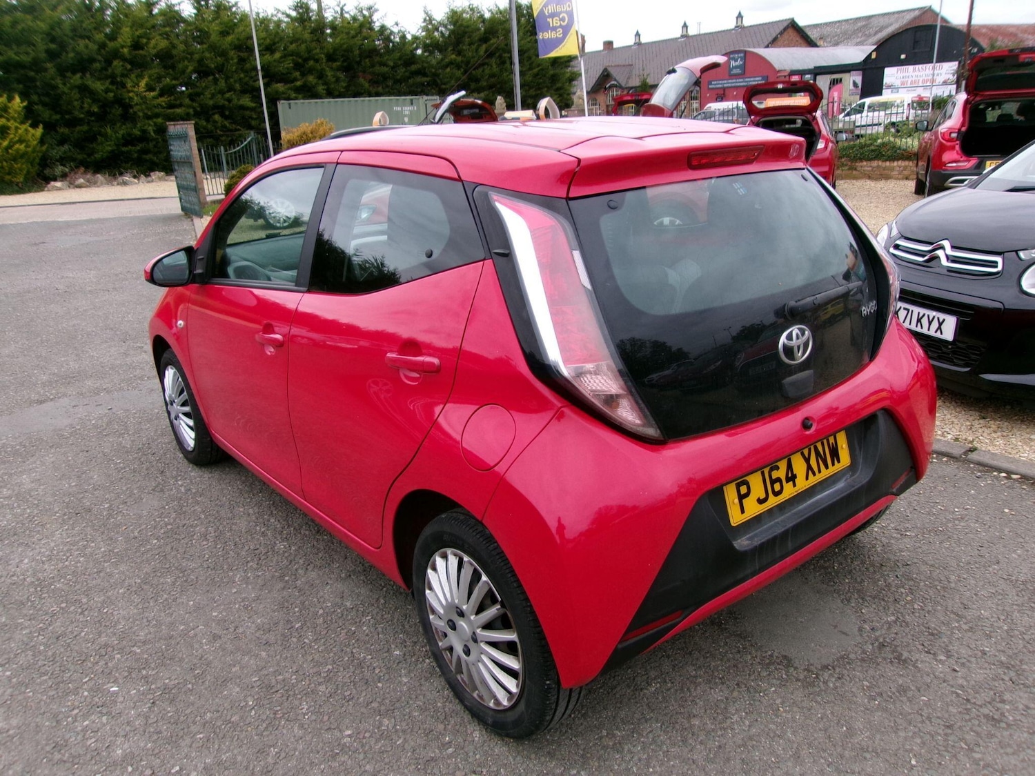 Used Toyota AYGO 2015 for sale - 76083842: Photo 4
